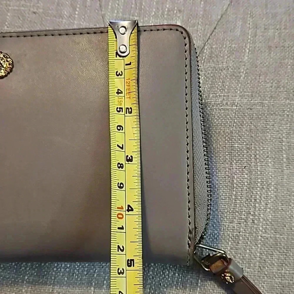 Anne Klein Taupe Wallet with Giraffe Print Lining And Multiple Pockets OS - Picture 11 of 11